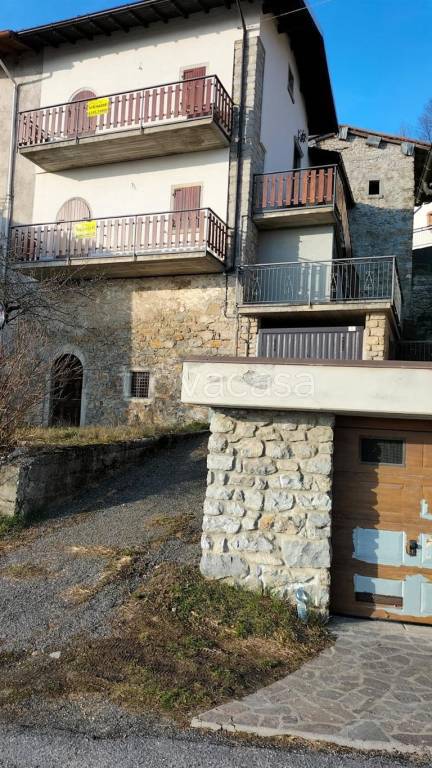 casa indipendente in vendita a Dossena