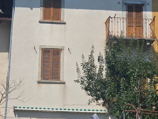 casa indipendente in vendita a Dossena