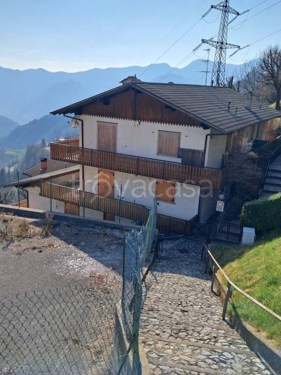 appartamento in vendita a Dossena