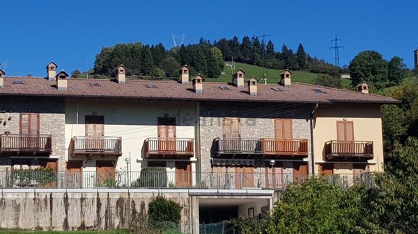 casa indipendente in vendita a Dossena