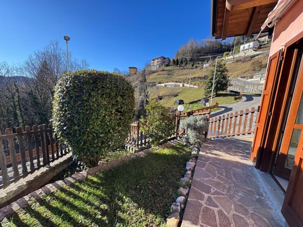 appartamento in vendita a Dossena
