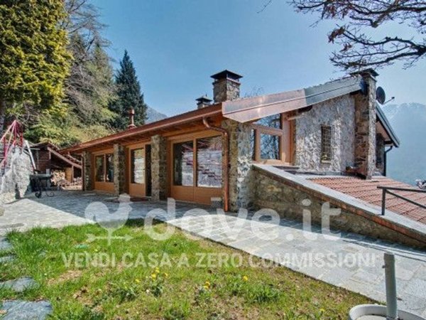 casa indipendente in vendita a Dossena