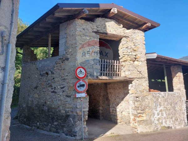 casa indipendente in vendita ad Endine Gaiano in zona Valmaggiore