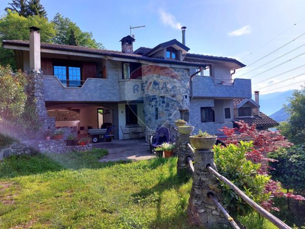 casa indipendente in vendita ad Endine Gaiano