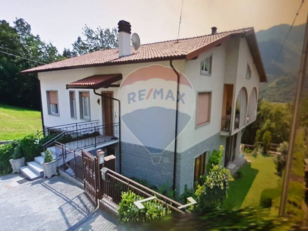 casa indipendente in vendita ad Endine Gaiano