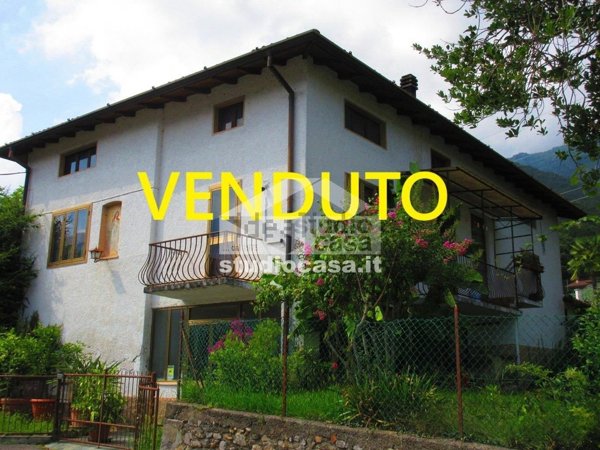 casa indipendente in vendita ad Endine Gaiano