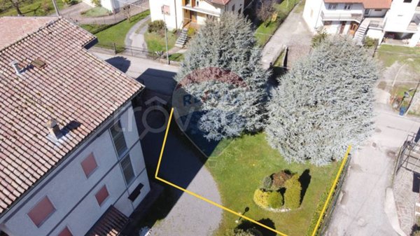 appartamento in vendita ad Endine Gaiano in zona Piangaiano