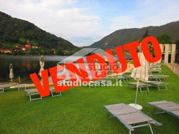 casa indipendente in vendita ad Endine Gaiano in zona Piangaiano