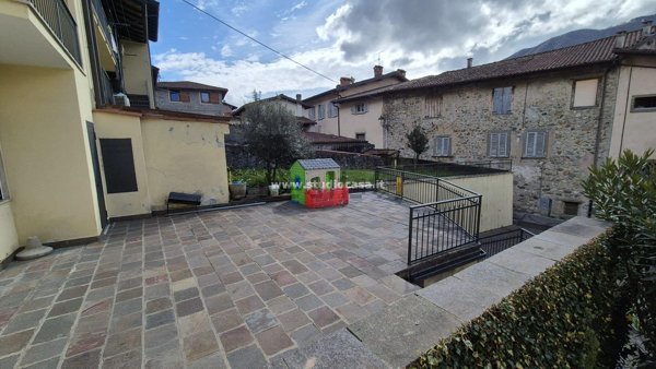 casa indipendente in vendita ad Endine Gaiano