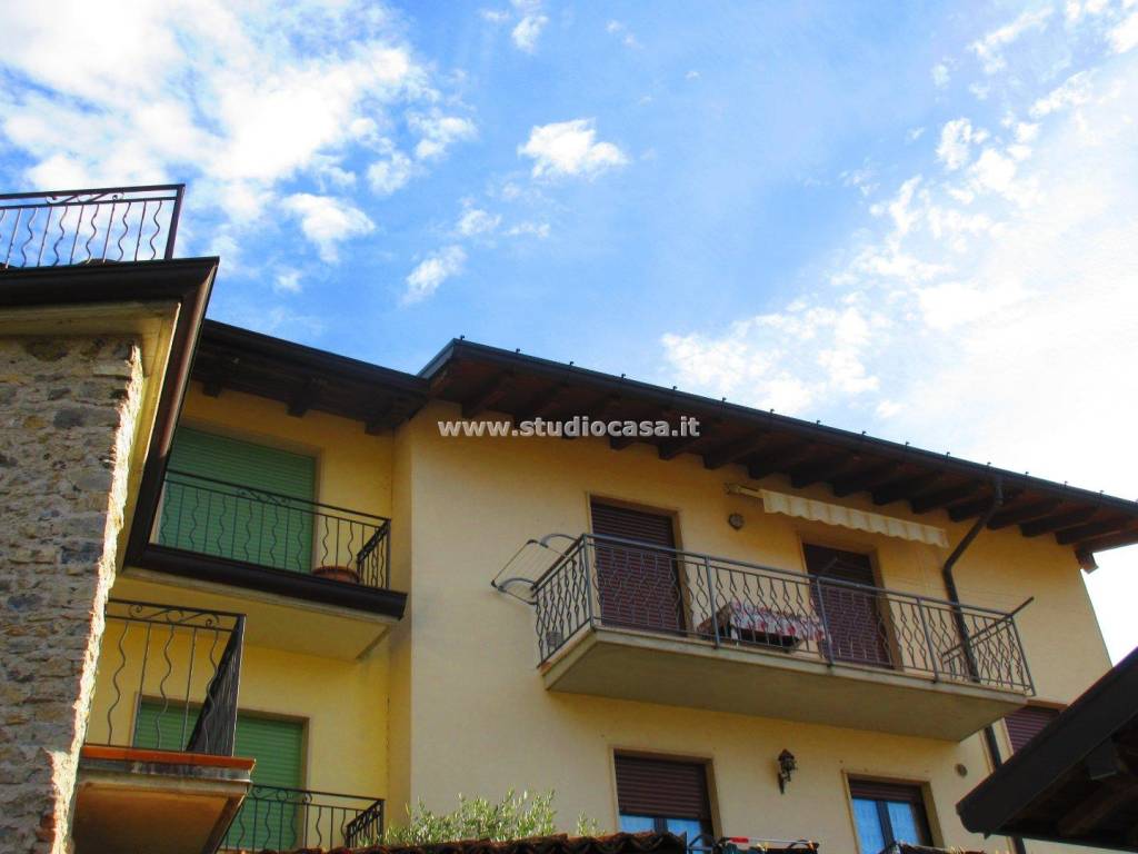 appartamento in vendita ad Endine Gaiano in zona Piangaiano