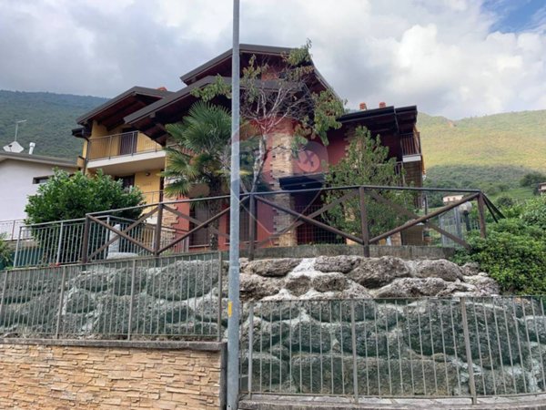 appartamento in vendita ad Endine Gaiano