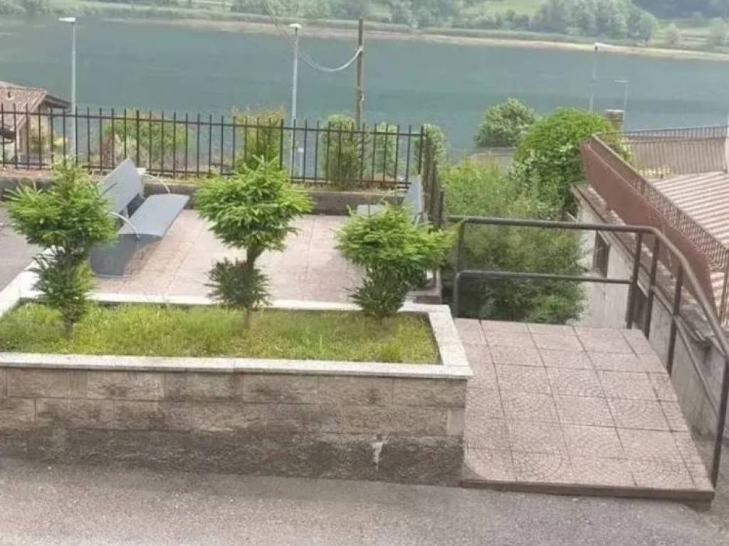 casa indipendente in vendita ad Endine Gaiano