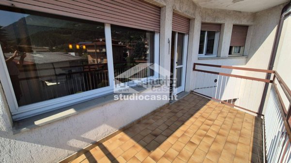 appartamento in vendita ad Endine Gaiano in zona Piangaiano