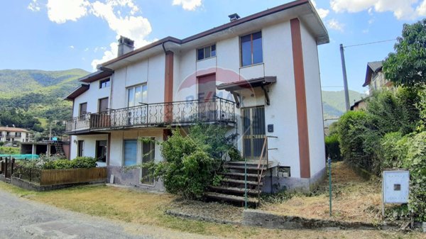 casa indipendente in vendita ad Endine Gaiano