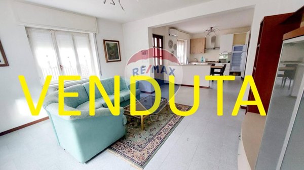 casa indipendente in vendita ad Endine Gaiano in zona Piangaiano