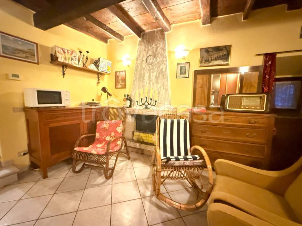 appartamento in vendita ad Endine Gaiano