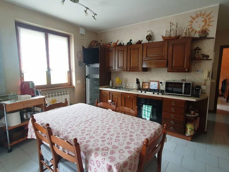 appartamento in vendita ad Endine Gaiano in zona Piangaiano