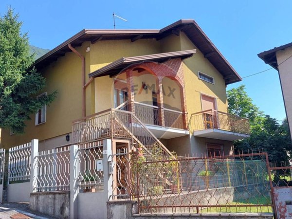 casa indipendente in vendita ad Endine Gaiano