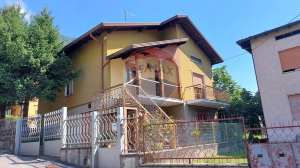 casa indipendente in vendita ad Endine Gaiano