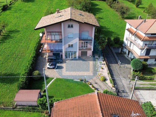 casa indipendente in vendita ad Endine Gaiano in zona Piangaiano