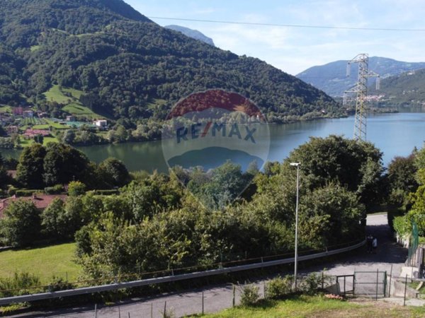 terreno edificabile in vendita ad Endine Gaiano