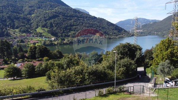 terreno edificabile in vendita ad Endine Gaiano