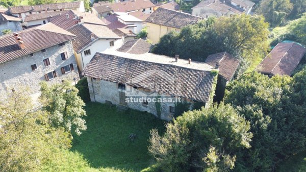 casale in vendita ad Endine Gaiano