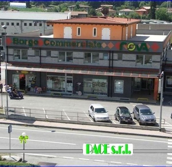 ufficio in vendita ad Endine Gaiano in zona Piangaiano