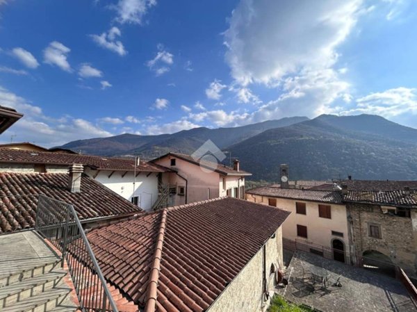 casa indipendente in vendita ad Endine Gaiano