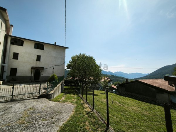 pentavano in vendita ad Endine Gaiano