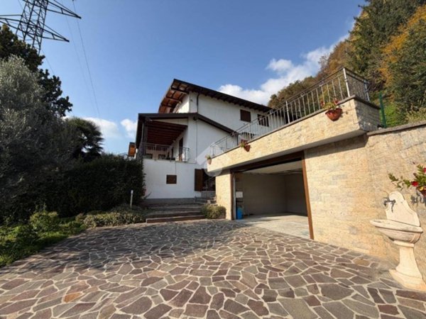 casa indipendente in vendita ad Endine Gaiano in zona Valmaggiore