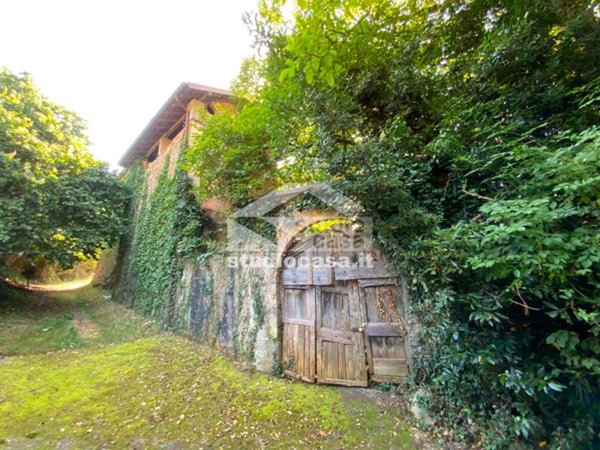 casa indipendente in vendita ad Endine Gaiano in zona Piangaiano