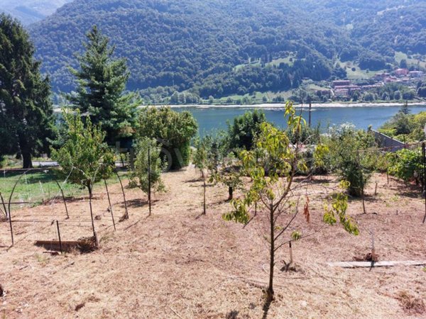 terreno edificabile in vendita ad Endine Gaiano in zona Piangaiano