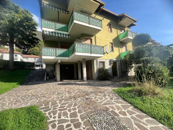 casa indipendente in vendita ad Endine Gaiano in zona Piangaiano