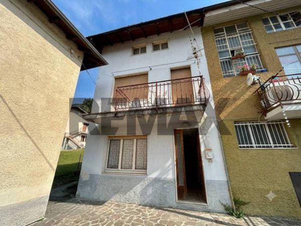 casa indipendente in vendita ad Endine Gaiano in zona Piangaiano
