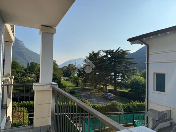 appartamento in vendita ad Endine Gaiano in zona Piangaiano
