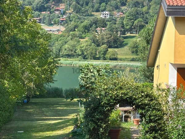 casa indipendente in vendita ad Endine Gaiano in zona Piangaiano