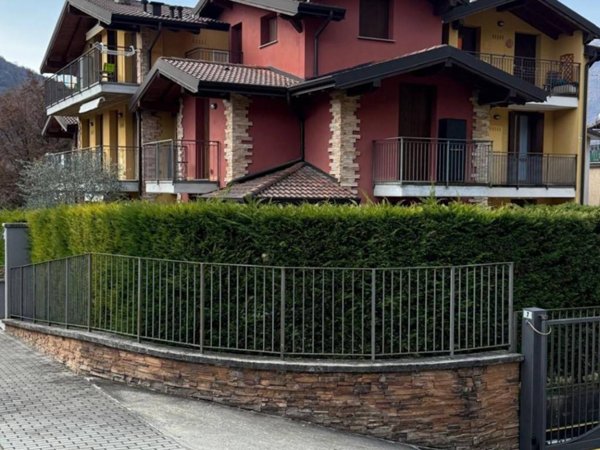 appartamento in vendita ad Endine Gaiano in zona Piangaiano