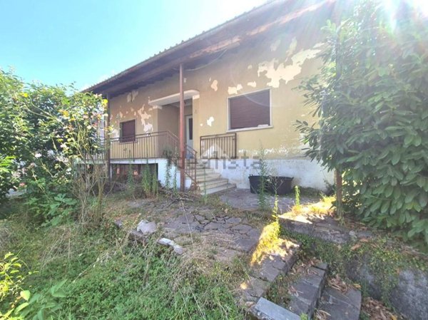 casa indipendente in vendita ad Entratico