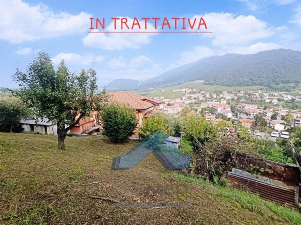 casa indipendente in vendita ad Entratico