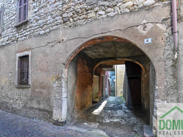 casa indipendente in vendita ad Entratico