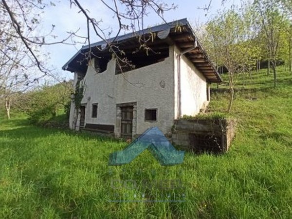 casa indipendente in vendita ad Entratico