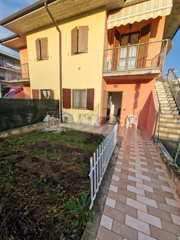 appartamento in vendita ad Entratico