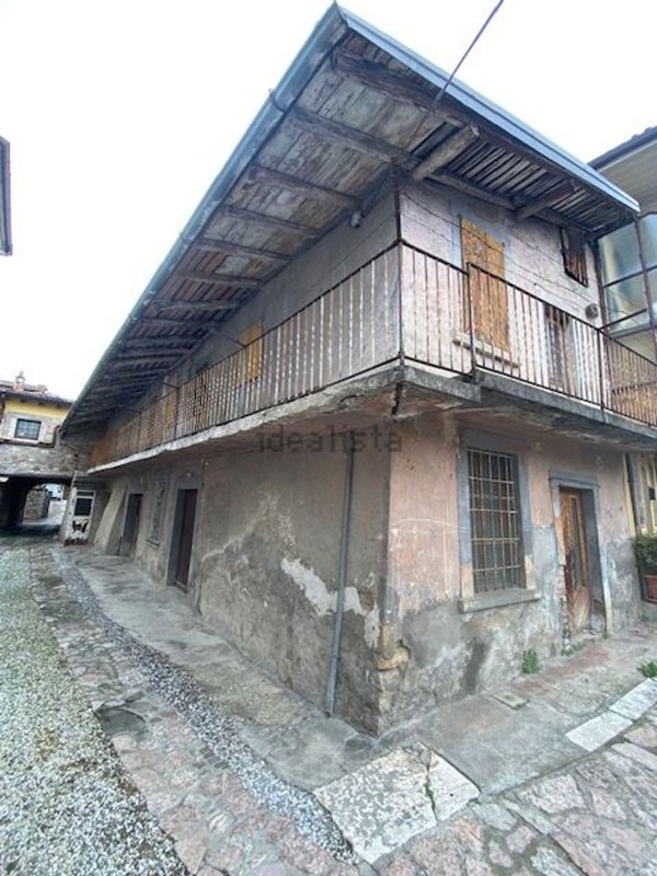 casa indipendente in vendita ad Entratico