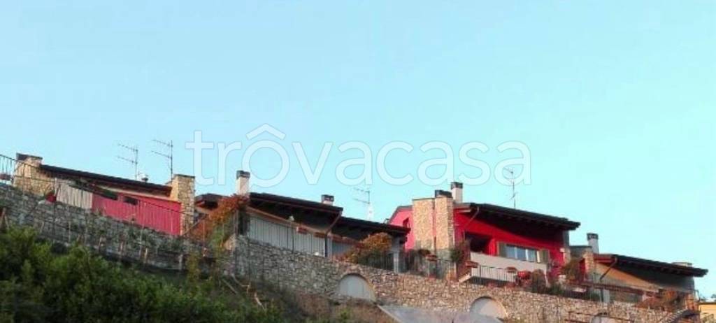 appartamento in vendita ad Entratico