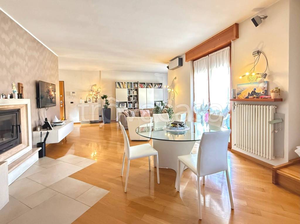 appartamento in vendita ad Entratico