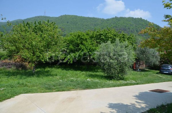 casa indipendente in vendita ad Entratico