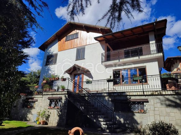 casa indipendente in vendita ad Almese in zona Malatrait