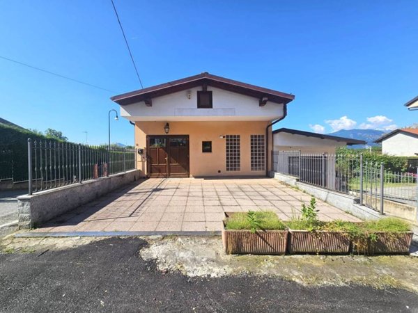 intera palazzina in vendita ad Almese in zona Milanere