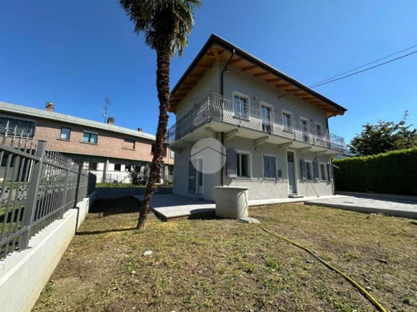 casa indipendente in vendita ad Almese in zona Rivera